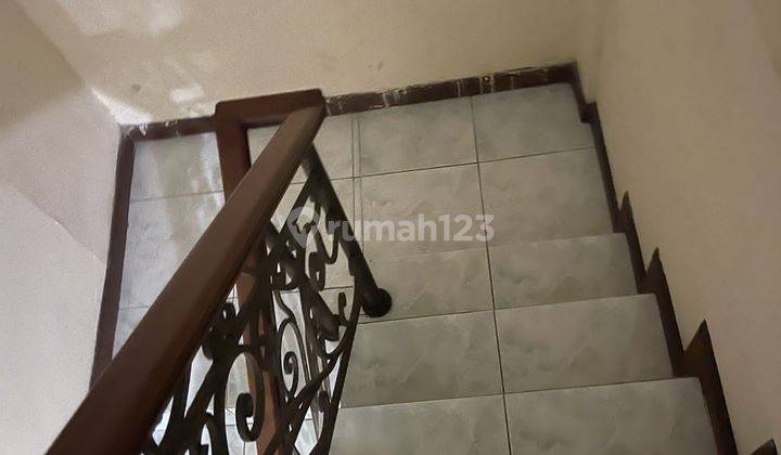 Dijual Cepat Rumah Kost 24kamar 3lantai Harga Miring Nego SHM 5