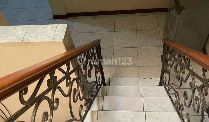Dijual Cepat Rumah Kost 24kamar 3lantai Harga Miring Nego SHM 12
