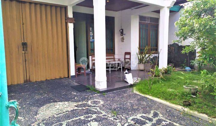 Rumah Kedasih, Laweyan, Kota Surakarta, Jawa Tengah 1