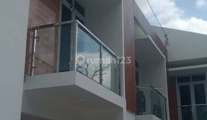 Rumah mewah cantik minimalis dekat Toll Andara di Jakarta Selatan