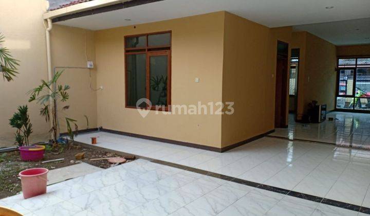 Rumah Untuk Keluarga Besar Siap Huni di Taman Holis Indah 2