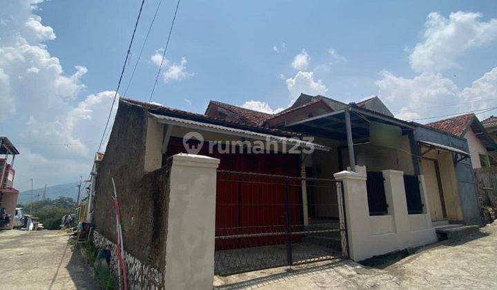 Rumah Hoek Lokasi Strategis Bisa Jadi Tempat Usaha di Tanjungsari 1