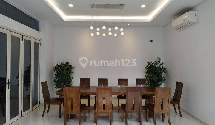 Rumah Villa Hoeck di Kota Baru Parahyangan Bisa Investasi 2