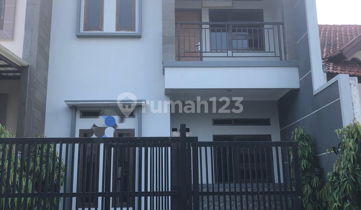 DIJUAL RUMAH 2 LANTAI SEMI FURNISH SIAP HUNI TURANGGA