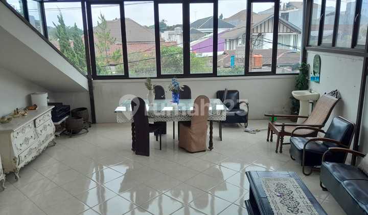 FOR SALE 2-STORY HOUSE SETRASARI FOR SALE 2-STORY HOUSE SETRASARI