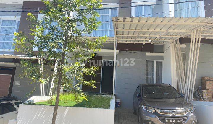 DISEWAKAN RUMAH NYAMAN 2 LANTAI FURNISH DEKAT KAMPUS TERNAMA 1
