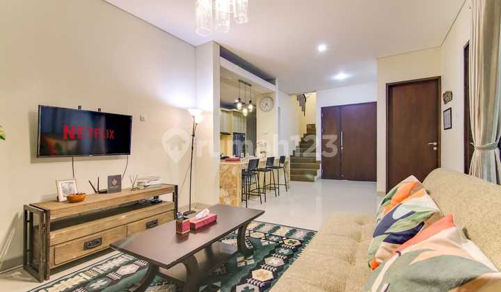 DISEWAKAN VILLA SIAP HUNI FULL FURNISH ROOFTOP VIEW PEGUNUNGAN 1