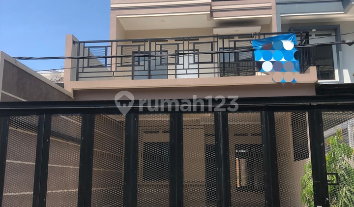 DIJUAL RUMAH 2 LANTAI SEMI FURNISH SIAP HUNI TURANGGA