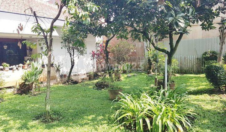 Rumah Bagus Semi Furnished di Karang Layung, Bandung 1