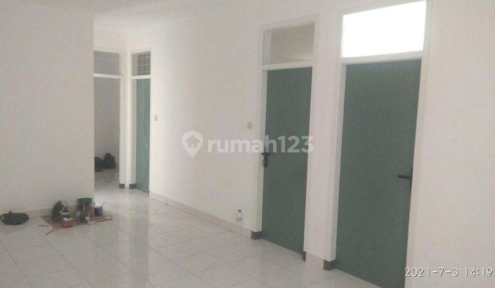 Rumah Bagus Semi Furnished SHM di Kopo Permai, Bandung 1