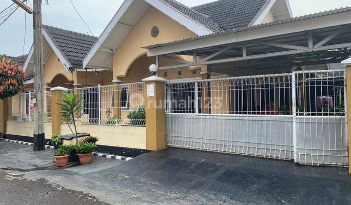 Dijual Rumah Model Klasik Rapi Dan Terawat di Jatiasih 1