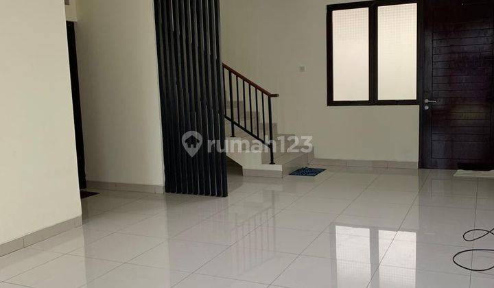 Rumah 2 Lantai Lingkungan Asri di Cluster Arana Harapan Indah Bekasi 2