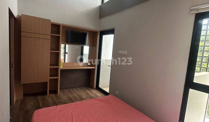 Rumah 2 Lantai Full Furnished di Cluster O2 Grand Wisata Bekasi 2