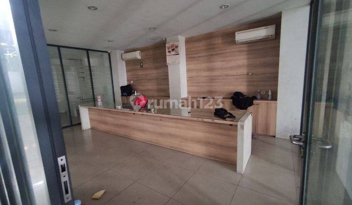 Gudang Ex Showroom di Bekasi Barat 2