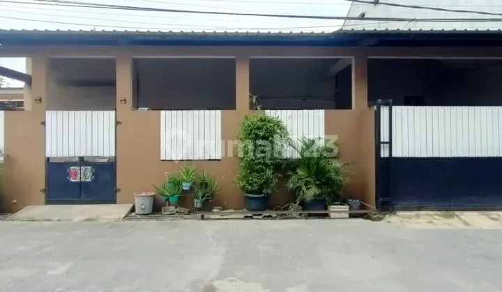 For Sale Spacious and Strategic House in Harapan Indah Green Boulevard