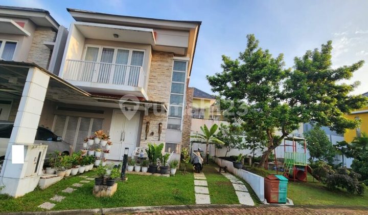 Dijual Rumah 2 Lantai di Palm Summarecon Bekasi