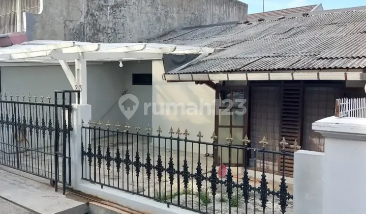 Rumah 1 Lantai di Kelapa Gading - Pinggir Jalan Carport 2 Mobil 2