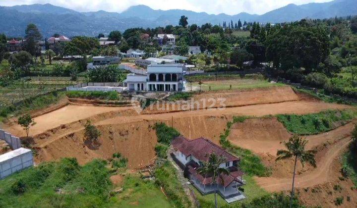 Tanah Bonus 3 Bangunan Villa Di Puncak Bogor Luas 11073 m² 2