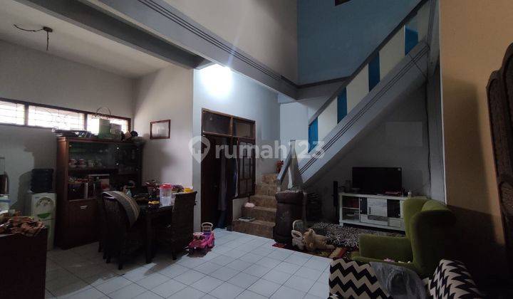 Rumah 2 Lantai Ada Banyak Kamar di Margacinta 1