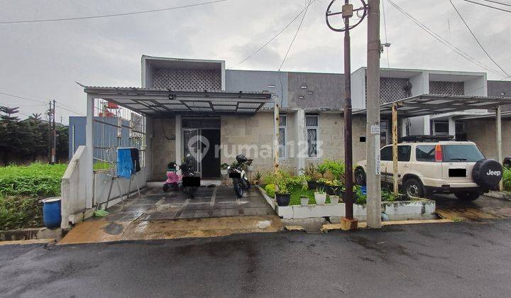 Rumah Lokasi Dekat Ke Supermarket di Ciwastra 1