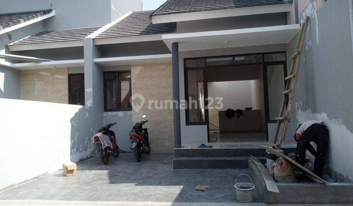 Jual rumah baru saturnus pluto mercuri mars margahyu raya 1