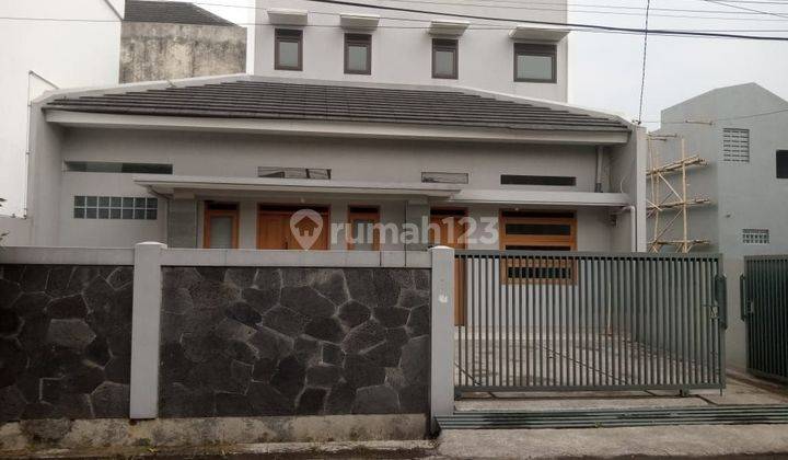 Dijual Rumah Baru di mainroad sayap Margahayu Raya Enak dan Nyaman 1