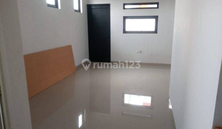 Dijual Rumah Baru di mainroad sayap Margahayu Raya Enak dan Nyaman 2