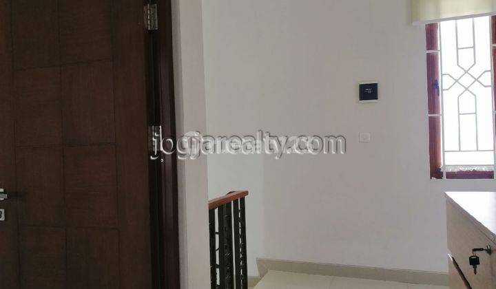 Rumah Sewa Dalam Perumahan Exclusive Vasana Depok Sleman  10