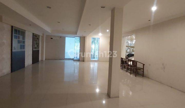 For sale / di jual Ruang Usaha di Dr. Otten pasirkaliki ,cicendo, bandung 888 m2 SHM Bagus.. LB 600m2 mewah ada taman tengah.. X resto.. harga Mantab Nego Mainroad 5