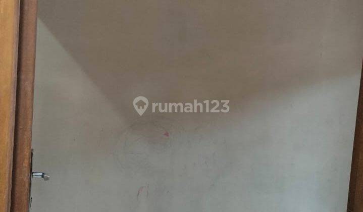 Disewa Rumah hook di bojongsari di Bojongsoang asri Sudah Renovasi SHM 2 kamar tidur kondisi sudah renov..ingin segera di sewakan  silahkan hubungi kami 6