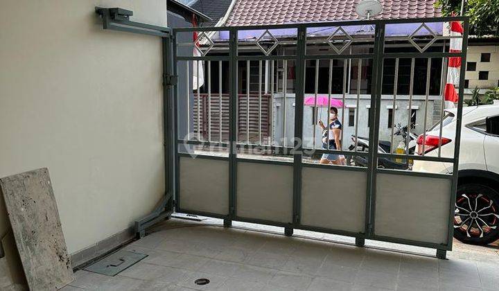 Rumah Rapi Siap Huni Di Simprug Poris 3,5 Lantai Tangerang