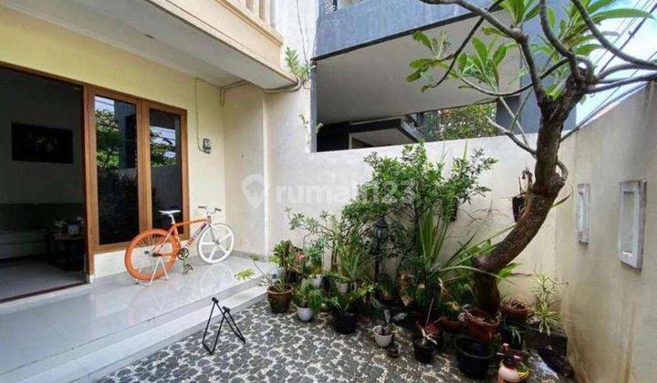 RUMAH TINGGAL 2 LANTAI FURNISHED DAERAH PESANGGRAHAN DENPASAR SELATAN DEKAT TOL BENOA 2