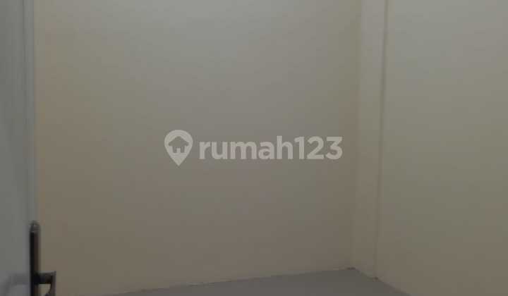 For Rent: Semi-Boarding House in Mangga Besar, Tamansari, West Jakarta 2