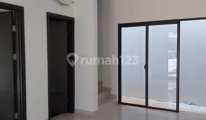 Rumah Cluster Wisteria   di JGC Jakarta Garden City