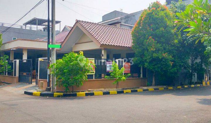 Rumah di Duta Harapan Bekasi kota posisi di hook dekat Summarecon 1