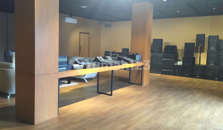 Quick Sale: 3-Unit Shophouse, 358m2 (14.35x25), Kemanggisan, West Jakarta 2