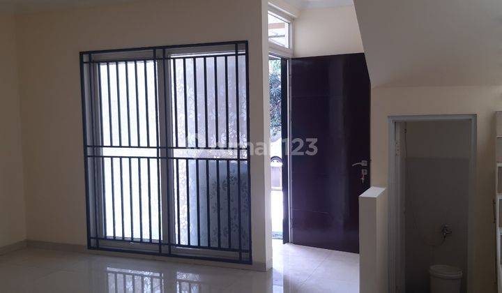 Rumah 2,5 Lantai Luas 6x12 72m2 Type 4kt di Golden Palm Canary Citra 5 Jakarta Barat 1