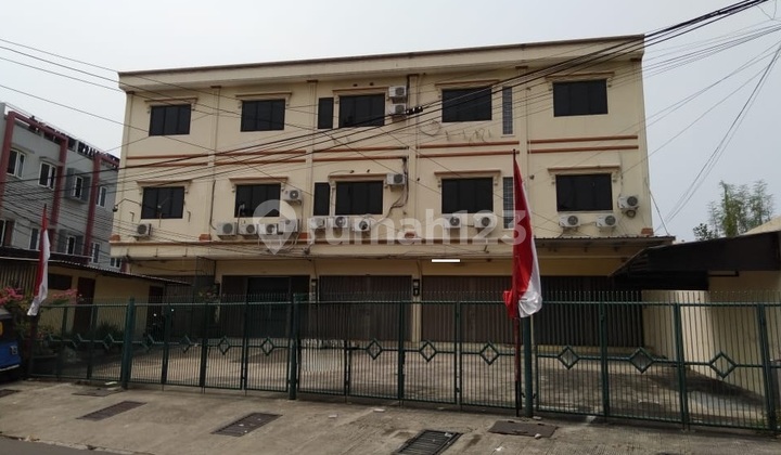 Ruko Siap Pakai 3 Lantai Luas 4x16 64m2 di Grogol Petamburan Jakarta Barat Ruko Siap Pakai 3 Lantai Luas 4x16 64m2 di Grogol Petamburan Jakarta Barat