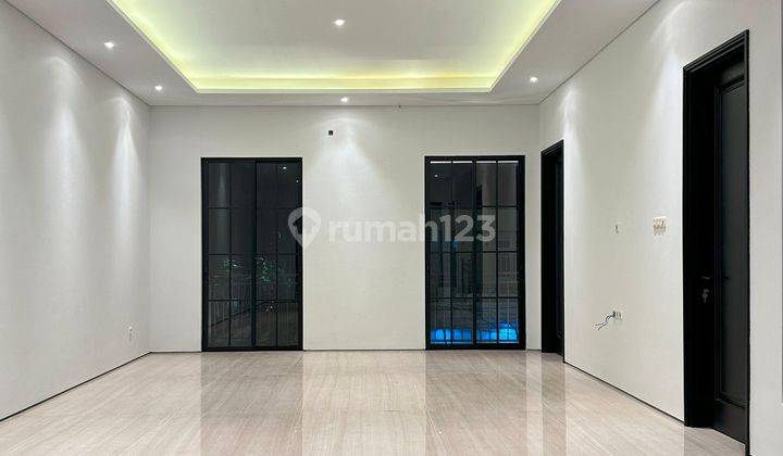 LANGKA!BRAND NEW RUMAH CANTIK MUARA KARANG 8x15 VIEW TAMAN,JALAN LEBAR 2
