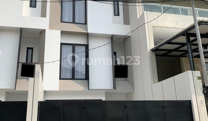 Best Deal Modern 3-Storey House 5.5 x 20 New Pluit Permai North Jakarta 2