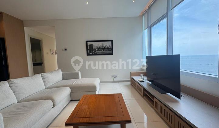 Regatta Pluit Apartment 146M2 3+1Br Sea View Fully Furnished with a Work Space