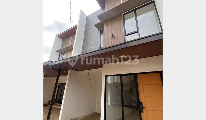 Rumah didekat stasiun MRT TOL cinere bellavue Mall & south city jakarta selatan Hanya 1 M an Rumah didekat stasiun MRT TOL cinere bellavue Mall & south city jakarta selatan Hanya 1 M an