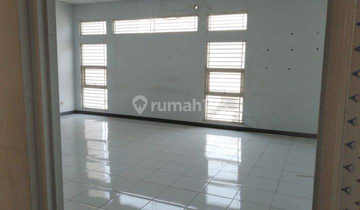 Disewa Gudang 2 Lantai di Jl kopo 2