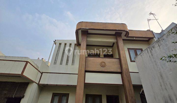 Rumah Taman Palem Halim Jakarta Timur Bagus Siap Huni 1