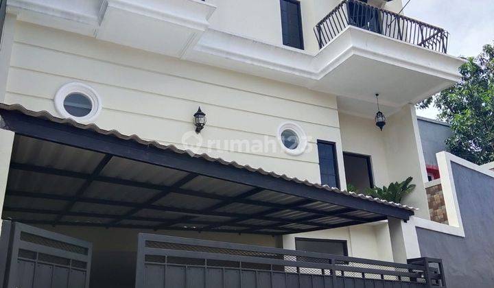 Rumah Kebayoran Baru Bagus Ada Kolam Renang 1