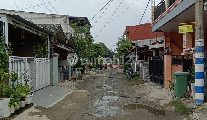 Dijual Rumah Hitung Tanah di Villa Bekasi Indah 2 2