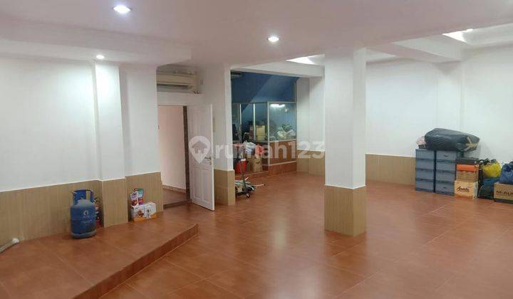 Rumah 2 Lantai Di Kelapa Gading Semi Furnish Bagus Siap Huni 1