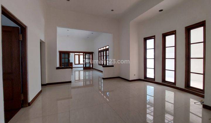 Rumah Menteng Furnish Rapi Bagus Siap Huni 1