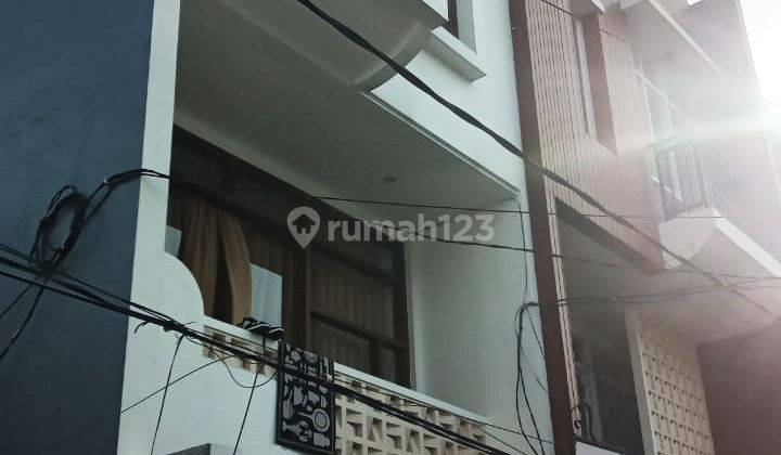 Rumah 3 Lantai di Jl. Tebet Timur, Jakarta Selatan 2