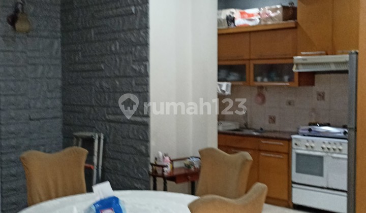 Dijual Cepat Rumah Mitra Gading Villa 3 Lantai Furnish Bagus